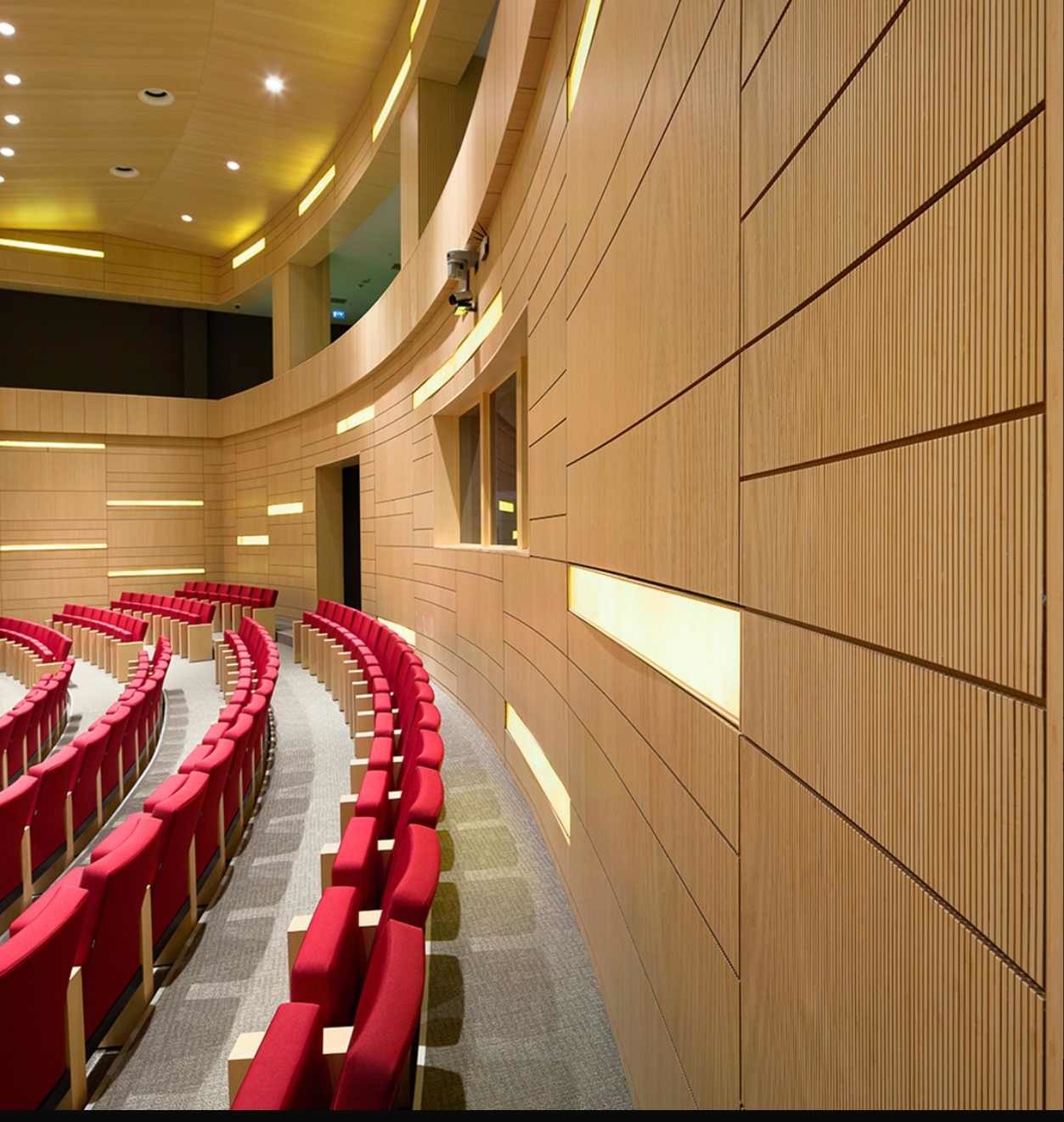 MDF Timber Grooved Acoustic Wall Panels For Interior Music Hall Decor E1 E0 Protection