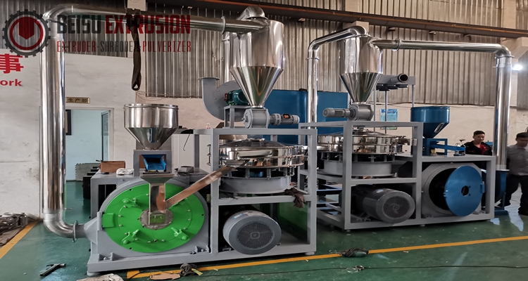 80 Mesh Ceiling Borad PVC Pulverizer Machine For Pipe Film 500 KG/H