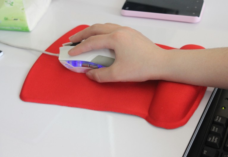 Multifunctional Ergonomic Mouse Mat With Wrist Support Skid Resistant