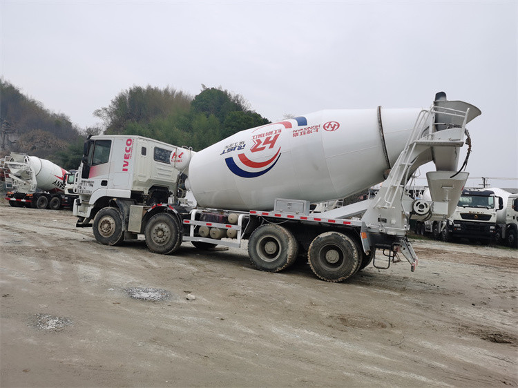 China Changsha Concrete Mixer With Pump 10m³ Capacity