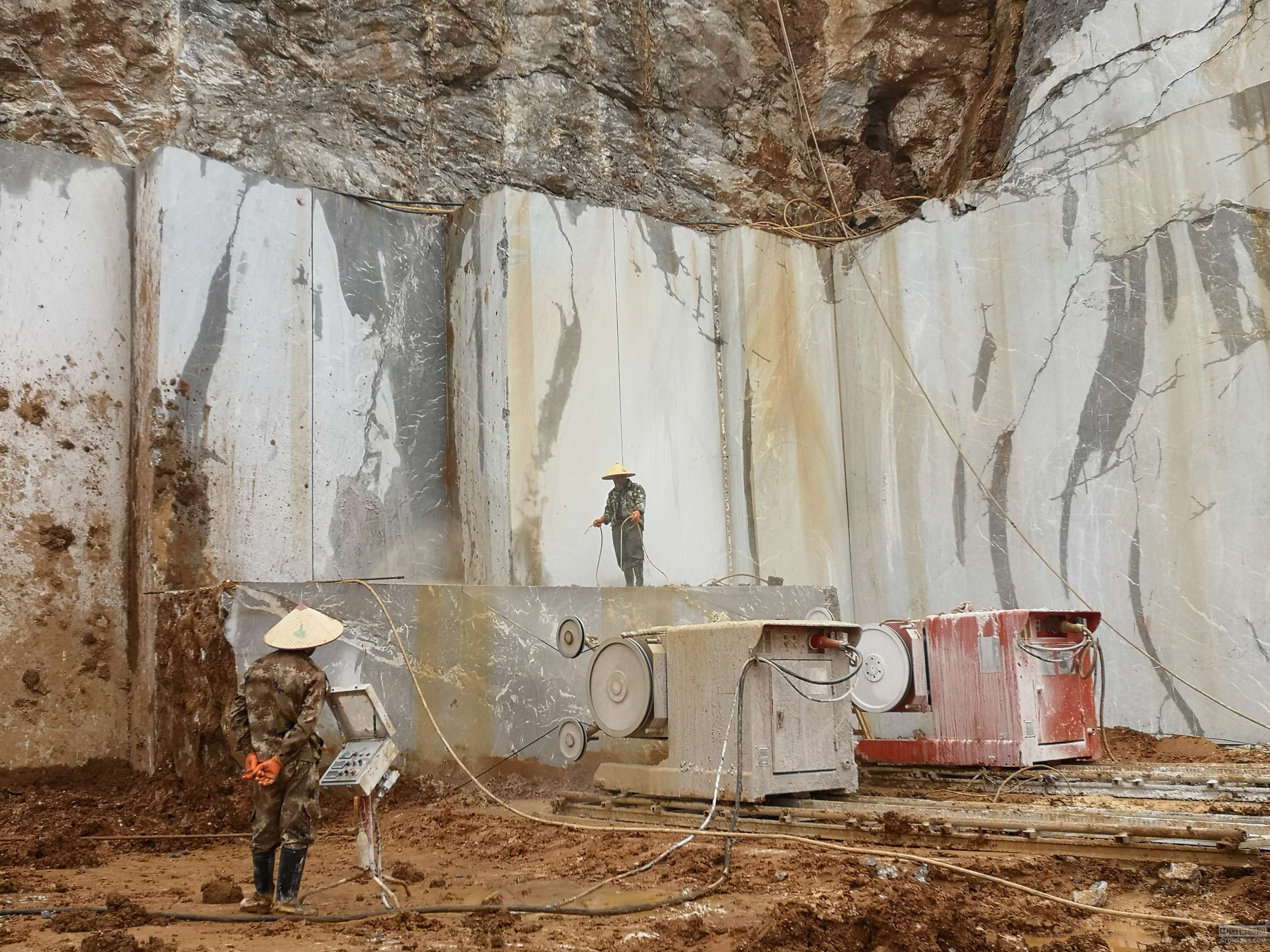 Diamond Wire Saw For Marble Quarry Cutting