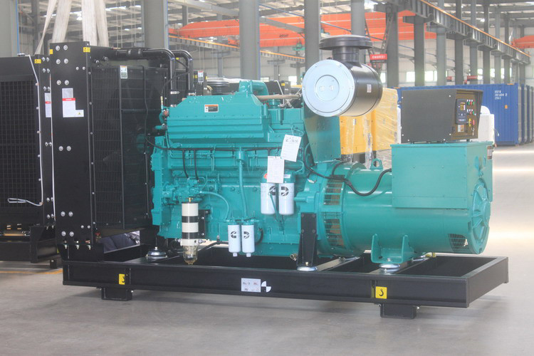 640kw 650kw Cummins Diesel Generator Set 480v 3 Phase Standby Generator