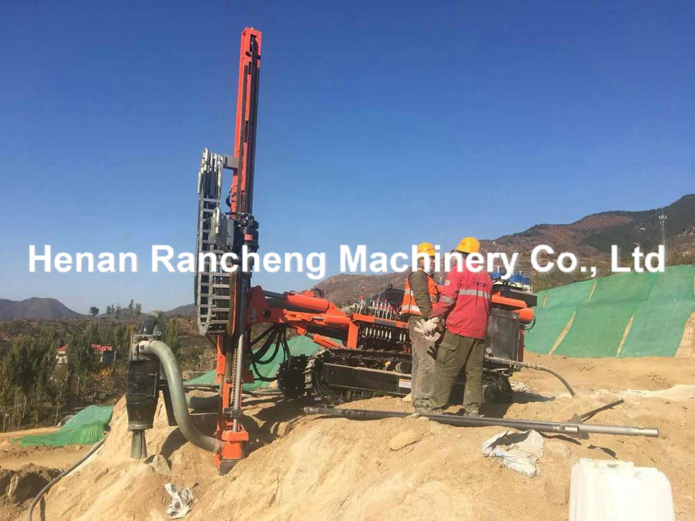 Hydraulic Crawler DTH Drilling Rig Machine 61HP Diesel Engine 40m Bore Depth