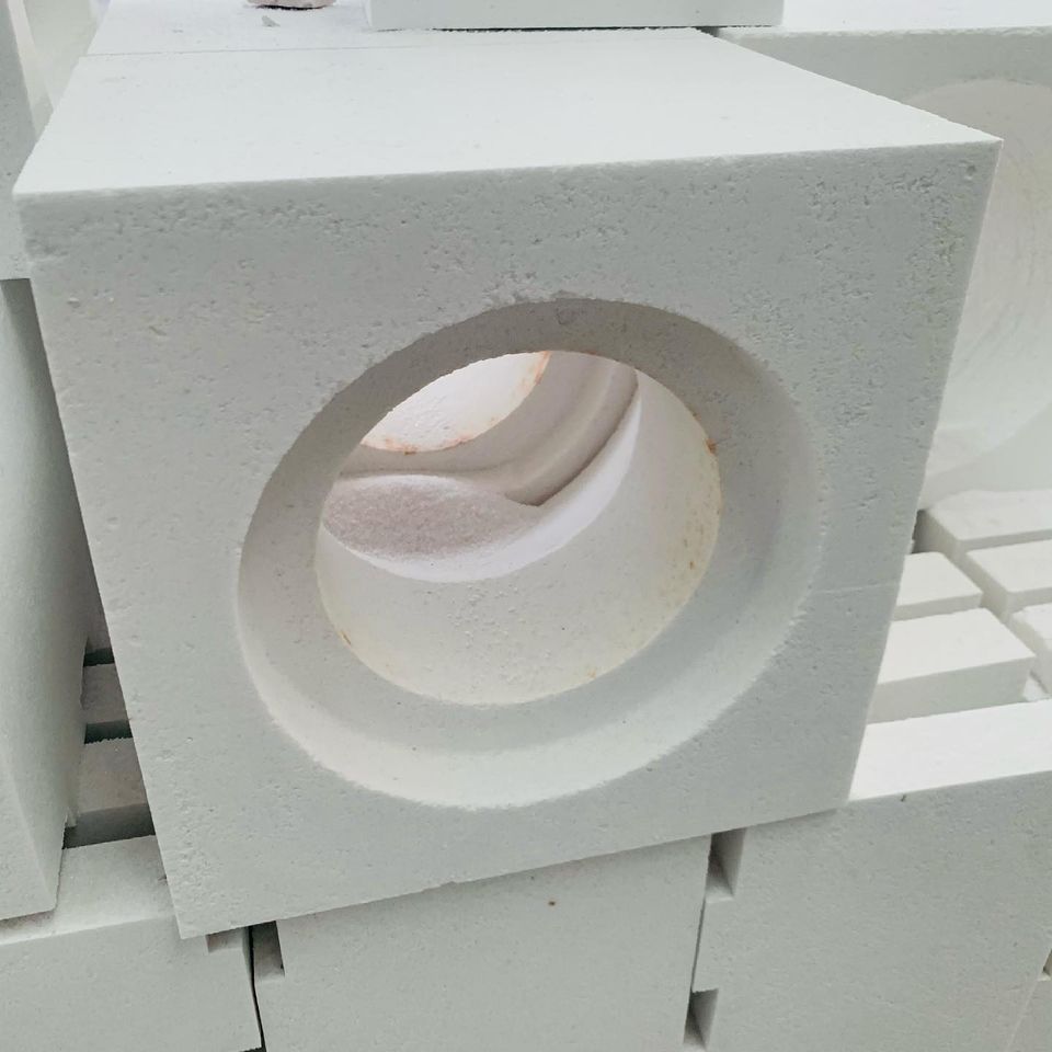 Refining Furnace Corundum Brick with 0.09% MgO Content and Temperature Resistance