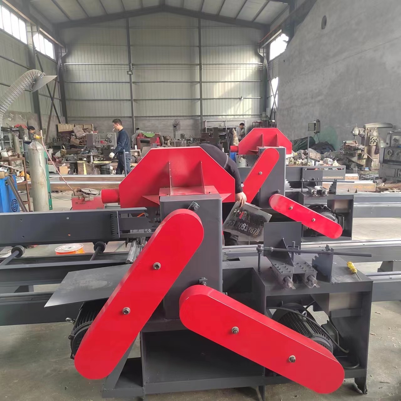 Round Log Wood Band Saw Cutting Circular Sawmill Sliding Table Saw Machine