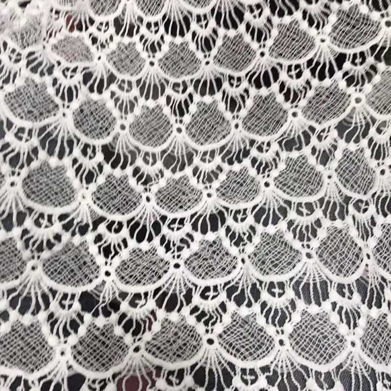 Three Dimensional 115cm Coloured Embroidery Fabric Net Yarn White Lace