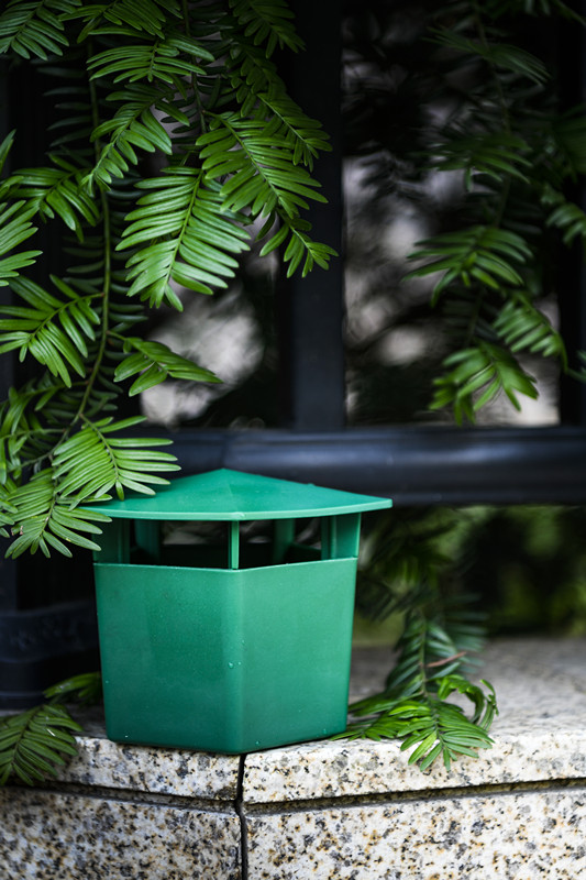 Long-Lasting Plastic Snail Catcher for Garden Ground Pest Control 480 Hours Used