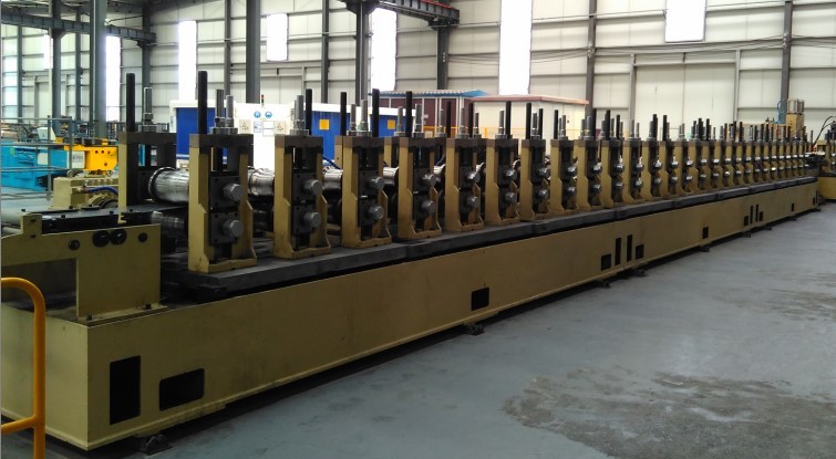 Automatic Steel Roller Forming Machine , Car Cross Beam Cold Roll Forming Machine