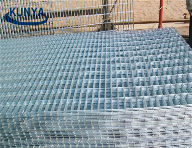 2x18m Plastic GI Coated Wire Mesh Welded Rolls Green Fence Matting