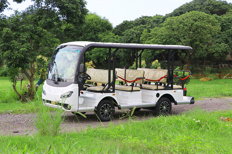 8+3 Passenger Electric Sightseeing Shuttle Bus With 7.5KW Lithium Battery For Amusement Areas