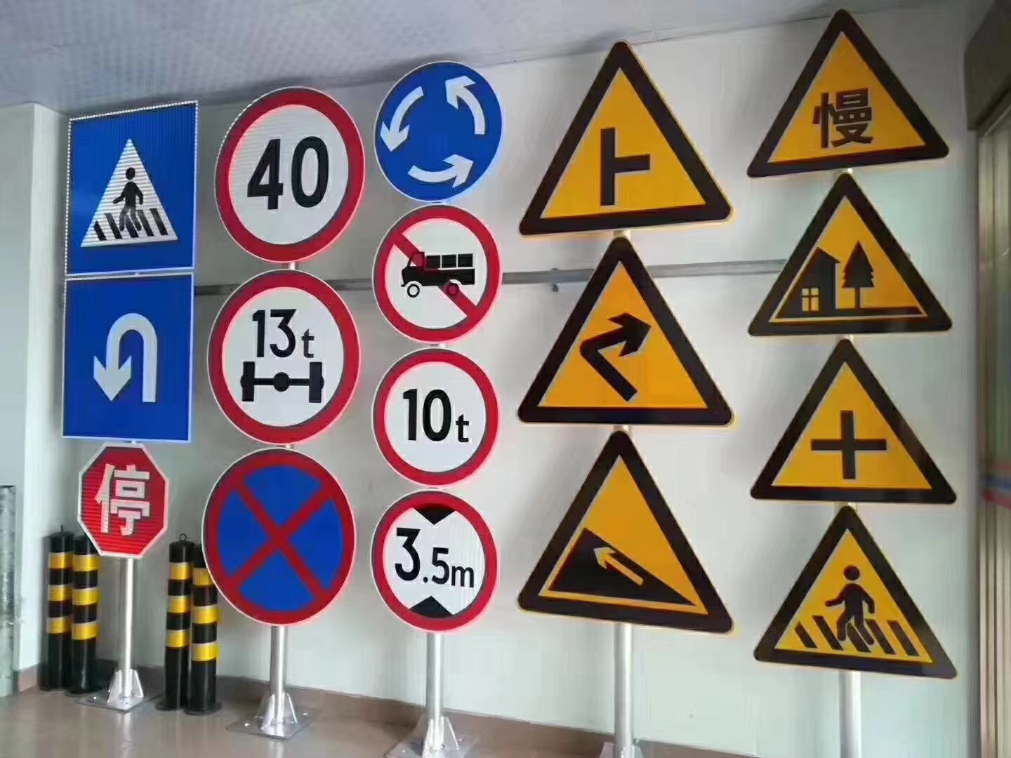 Safety Signs and Warning Signs for Australian Standard Work Sites Customized Printing