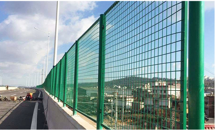 Customized Stainless Steel Barbed Wire Fence for Durable Metal Welded Wire Mesh Panel