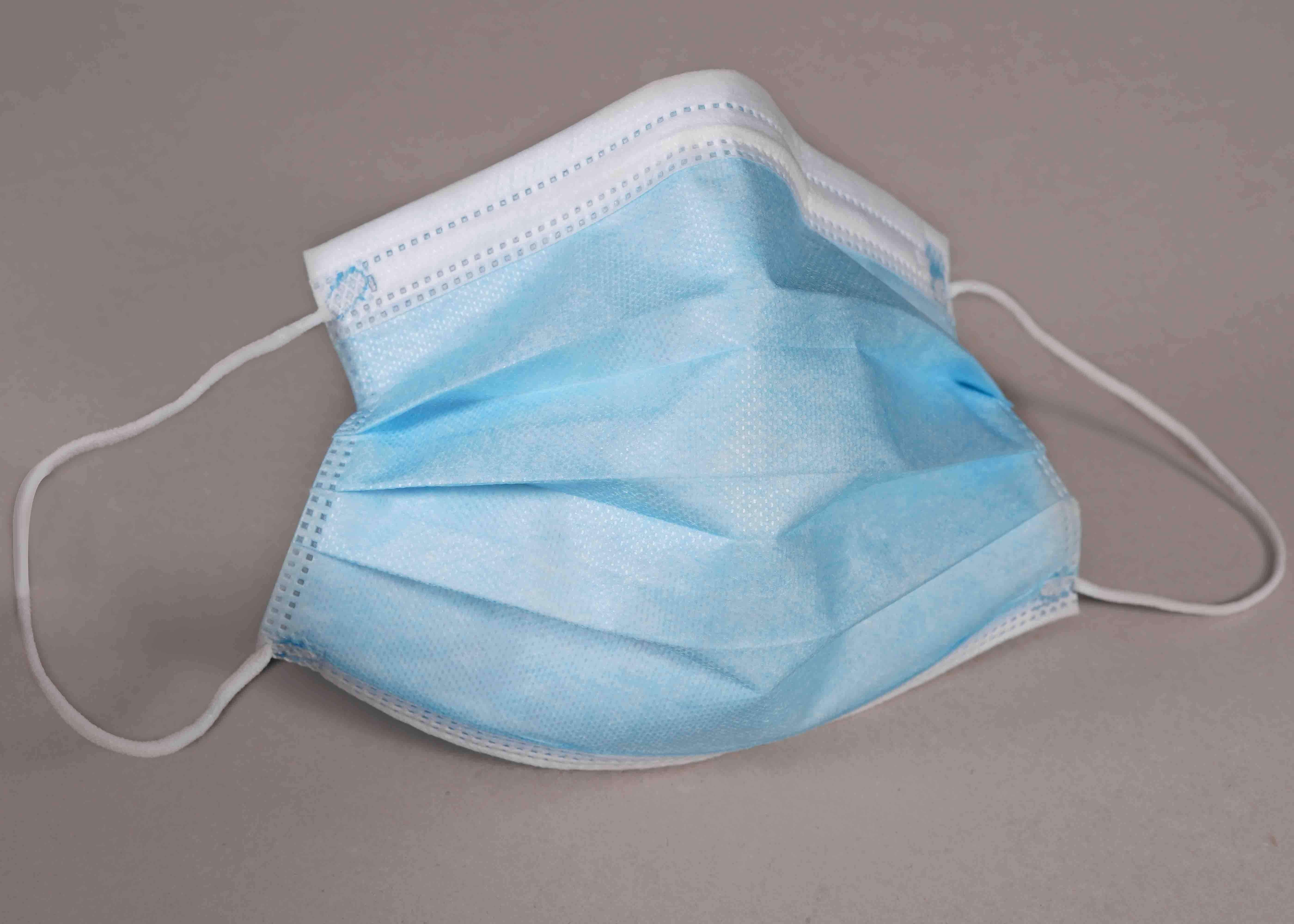 CE/FDA Disposable Face Mask , Fluid Resistant Face Mask Customized Color