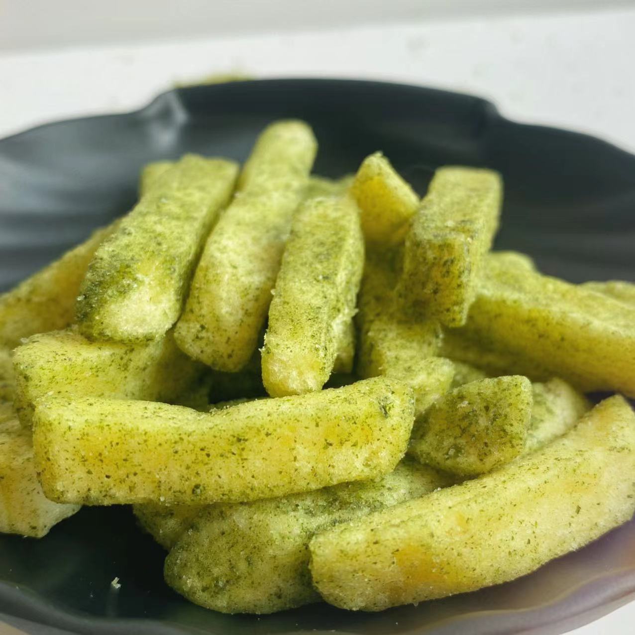 Wholesale VF Vegetables Strips Seaweed French Fries Snacks Vacuum Fried Potato Chips