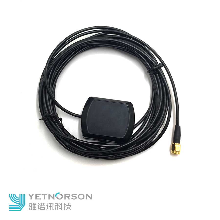 Active Magnetic Mount GT5 Connector Antenna for 1575.42MHz Center Frequency GPS Navigator