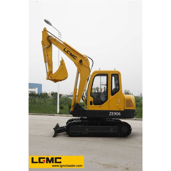 3.054L Displacement Earth Excavation Machine