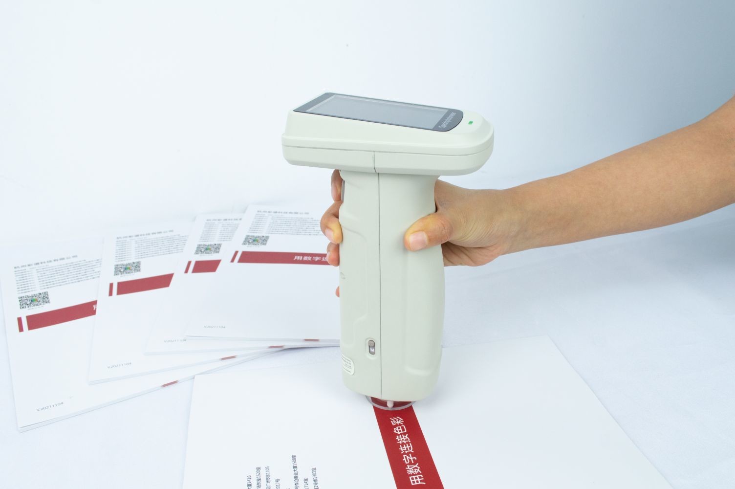 d/8 400-700nm CLEDs Delta E Spectrophotometer