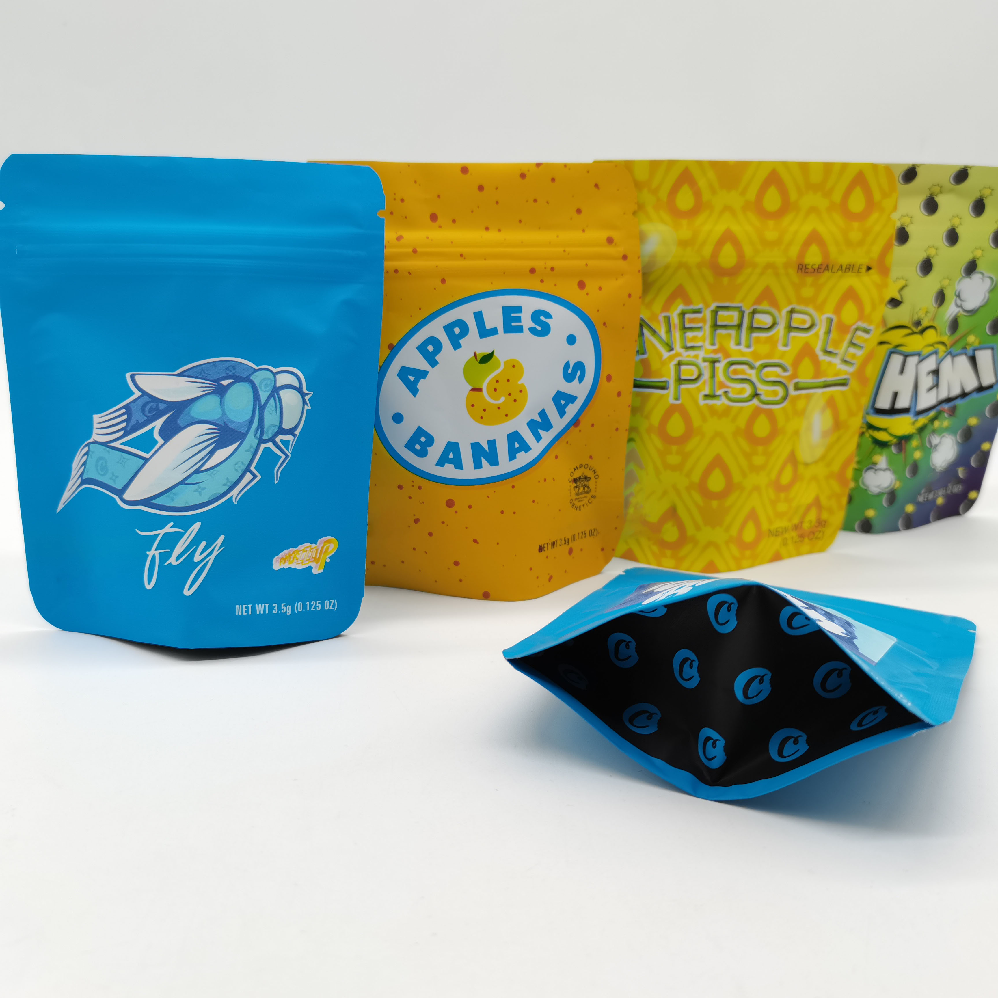 Matte Compostable Holographic Stand Up Pouch Vacuum Airtight For Food Packing