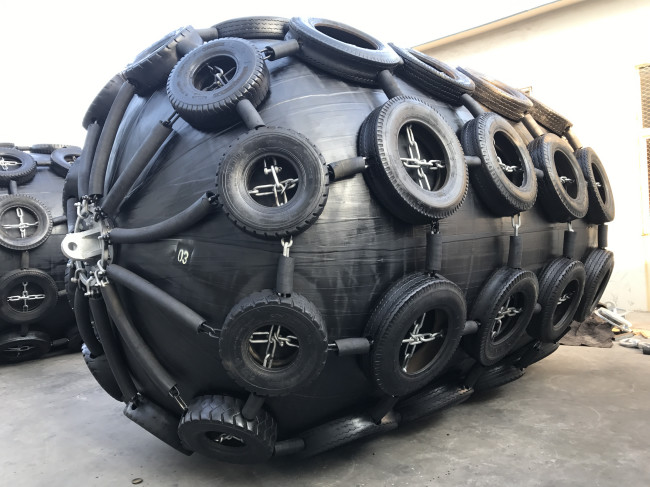 Anti High Pressure Submarine Fender Boat ISO17357 Yokohama Rubber Fenders