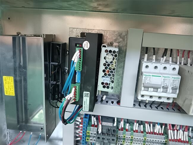 Stepper Motor Labeling System Automatic Bottle Labeling Machine For Square Bottles