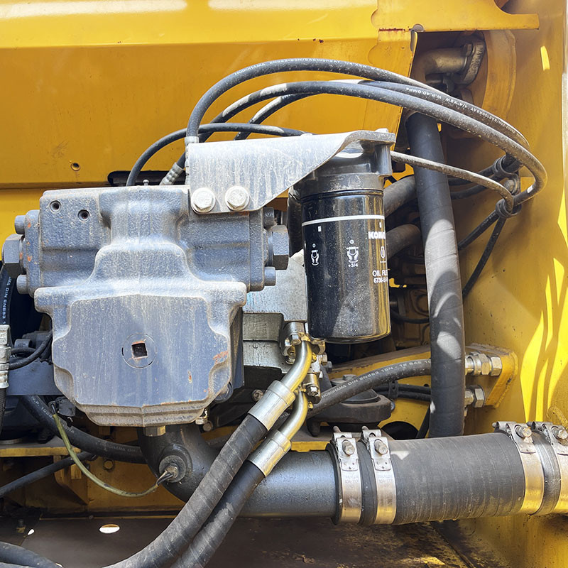 Used Komatsu PC200 Excavator 20 Ton Weight 1m3 Bucket Capacity 110kw Rated Power