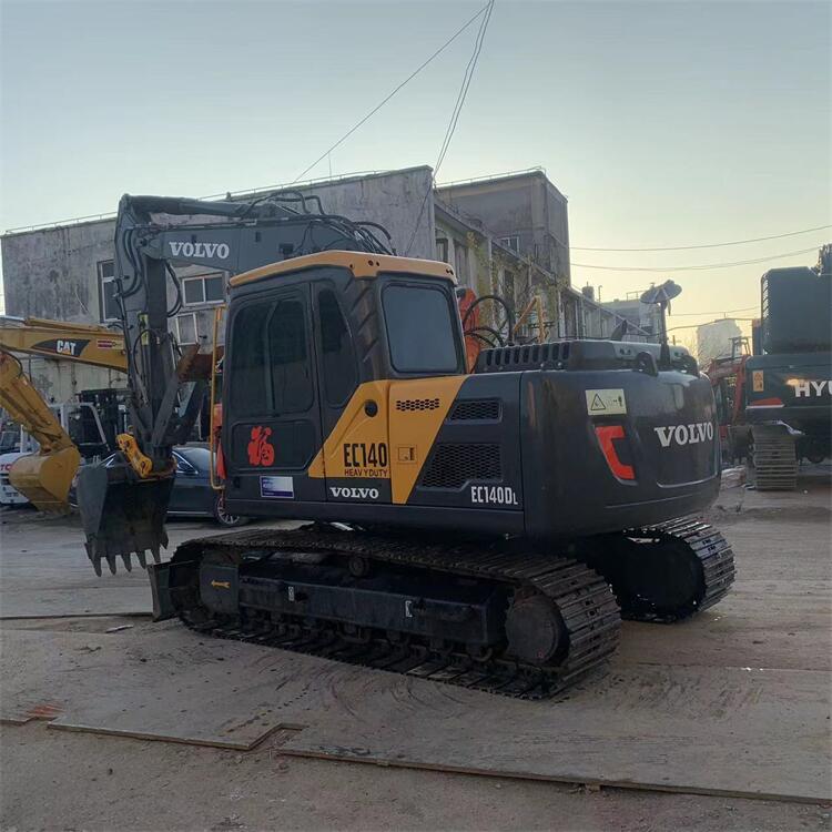 15 Ton Volvo EC140 Track Digger with 12920KG Operating Weight and 0.5m3 Bucket Capacity