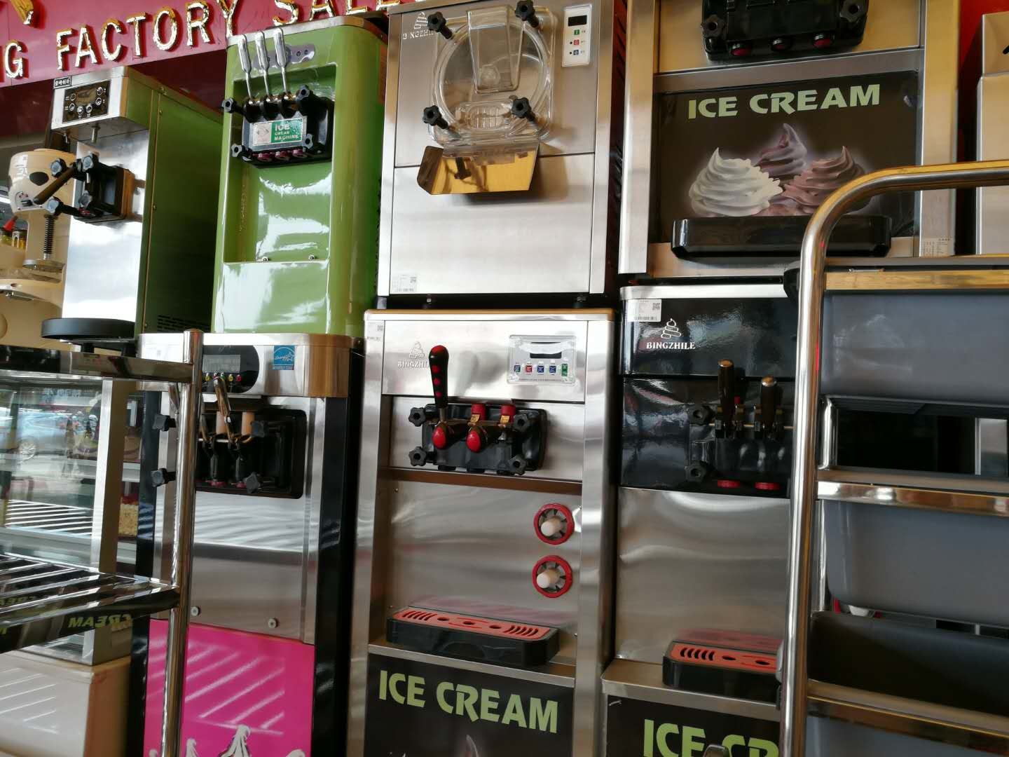 Commercial Ice Cream Machine Soft Serve Freezer R22 Refrigerator Capacity 18-23L/h