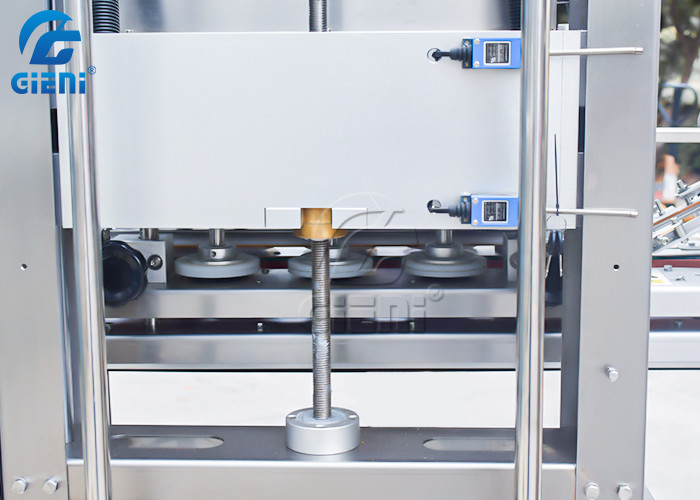 1.6KW Bottle Capping Machine 180 Bottles / Min Spindle Capper Machine