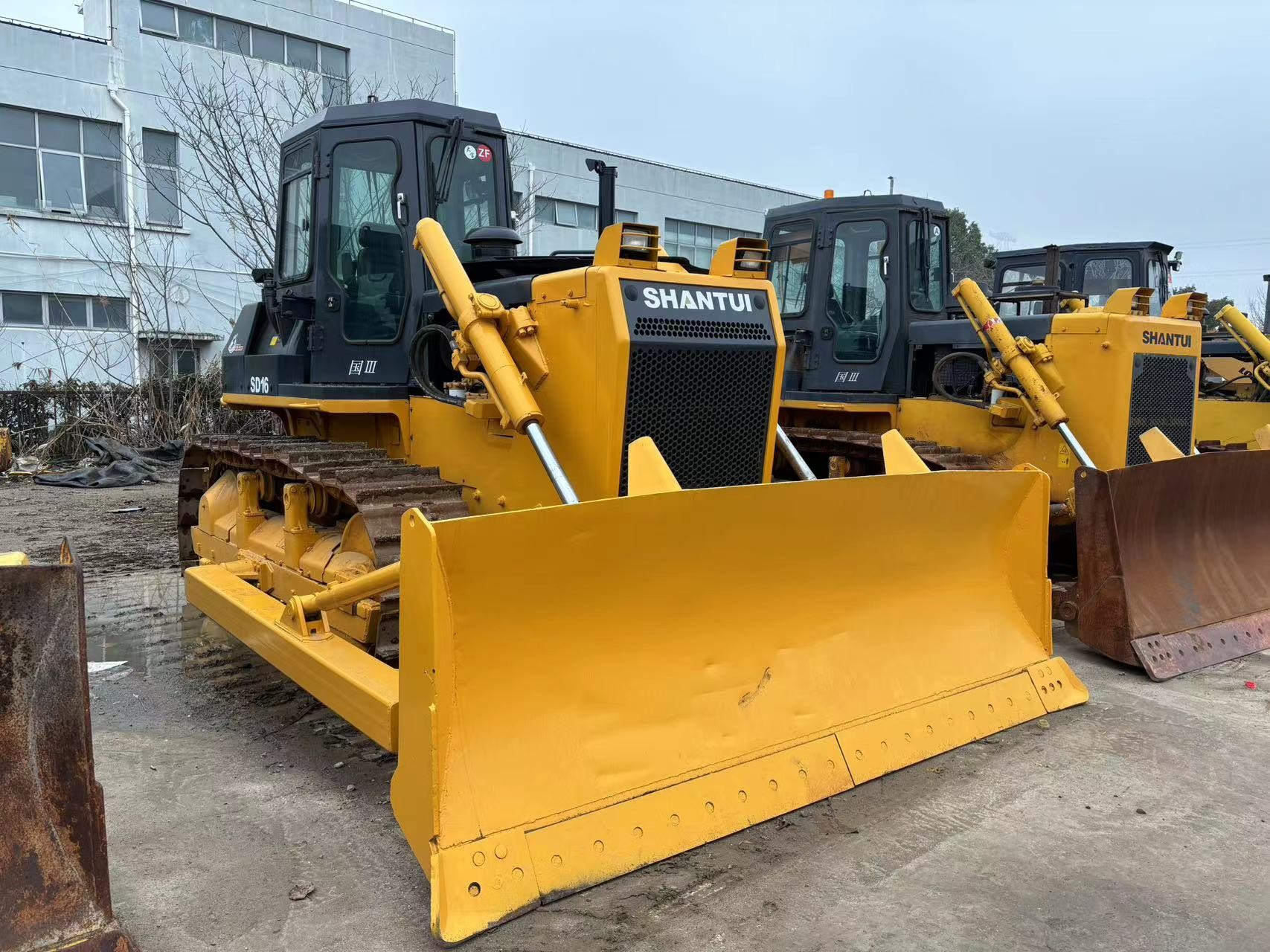 Original Color SHANTUI SD08 Second Hand Bulldozer SD16 For Southeast Asia