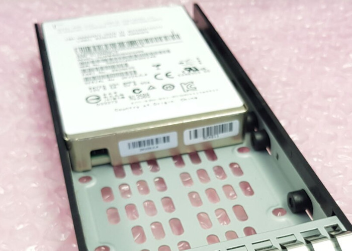 85Y6188 200G 2.5 Server Hard Drive SAS MLC Solid SSD V7000 HDD Style