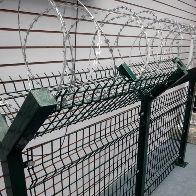 Galvanized Security Fencing Concertina Price Anti Climb Blade Barbed Wire Prison Razor Barbed Wire