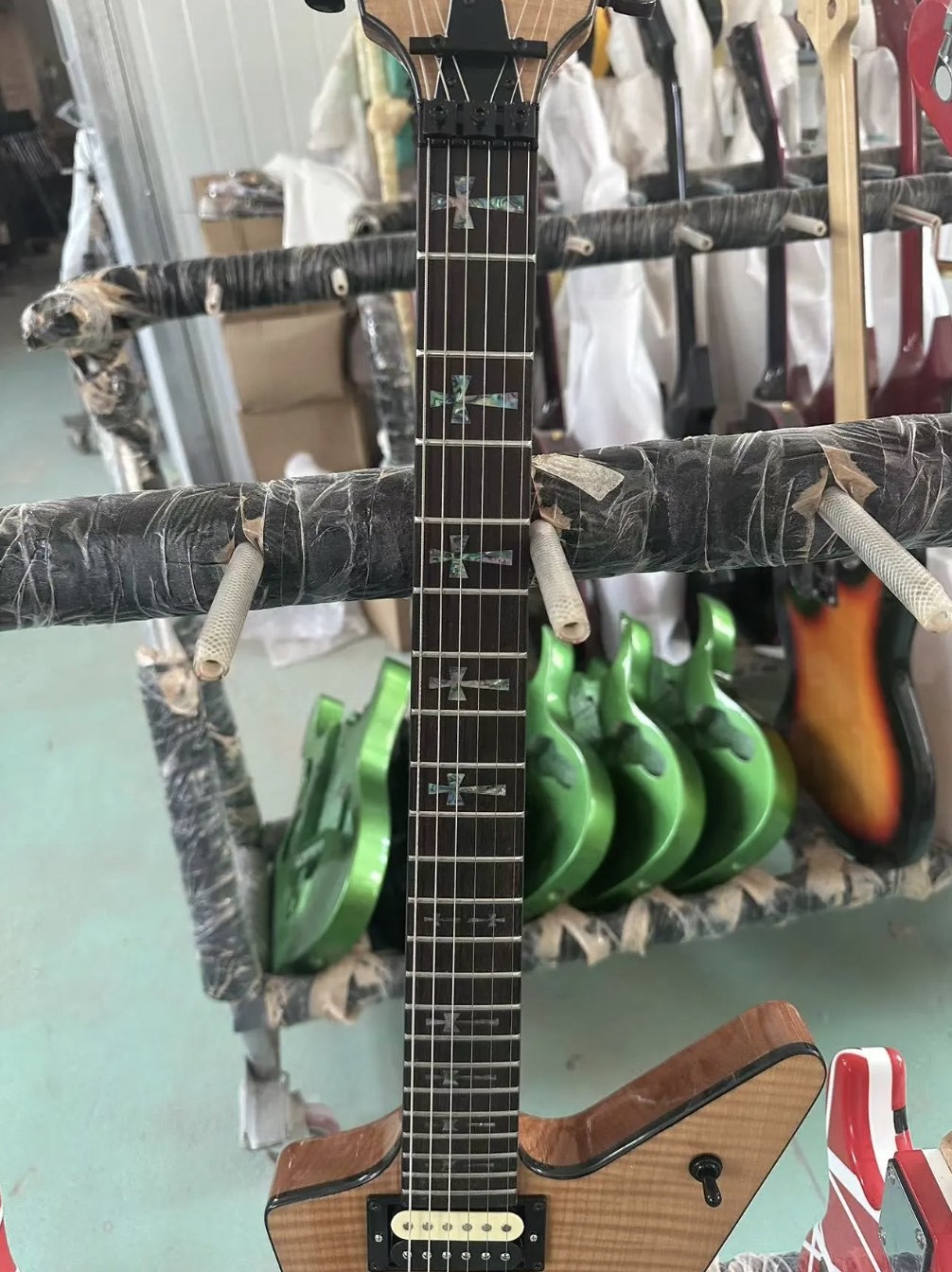 Custom Flamed Maple Top Washburn Dean Dimebag Darrell Electric Guitar Rosewood Fingerboard Irregular Shape Body Guitar