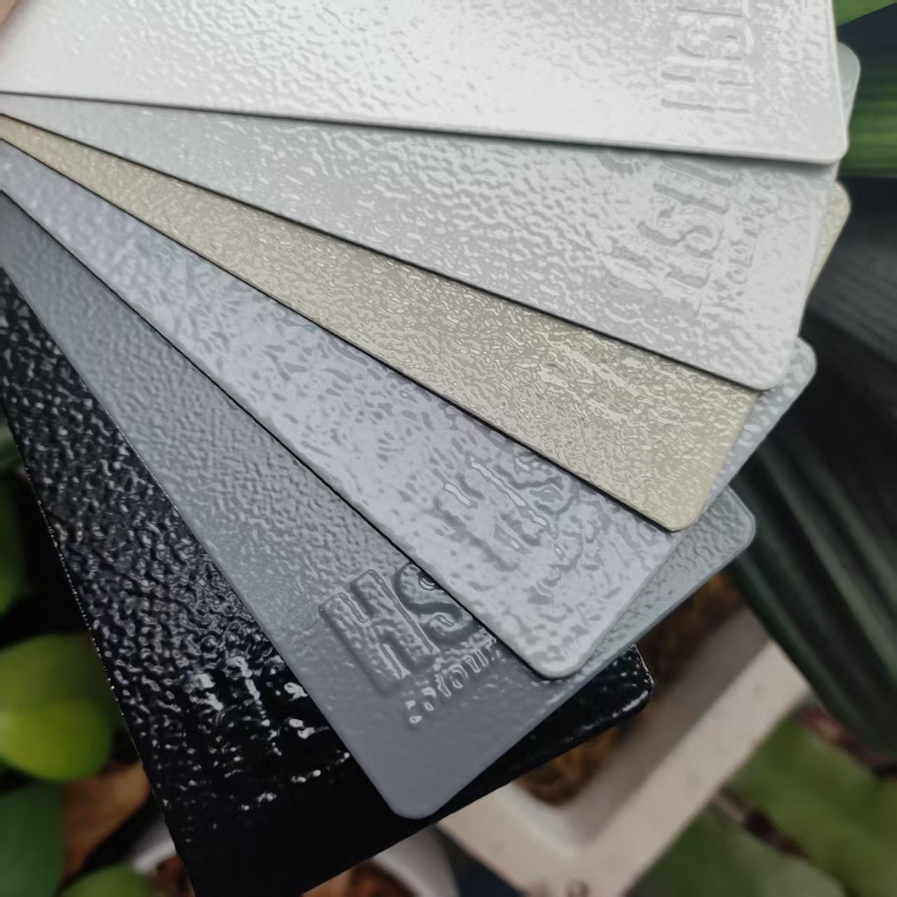 Wrinkle Texture Polyester Powder Paint For Industrial Equipment And Outdoor Applications