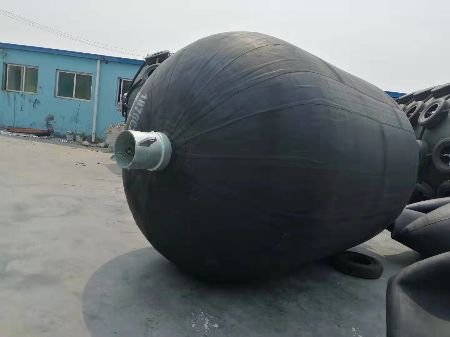 Water Air Mixed Flaoting Inflatable Submarine Fenders Sling Type