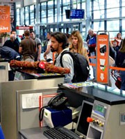 Compact Self Service ID Photo Reader Kiosk Passport Reader with ID Card Equipment Style