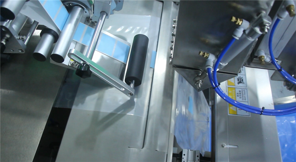Automatic Bolts Nuts Nail Fastener Screw Counting Packing Machine With Vibrator Bowl Feeder