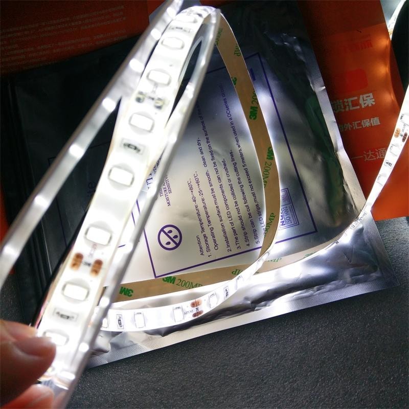 Waterproof RGB IP65 5050 LED Strip Lights Dimmable Battery Powered