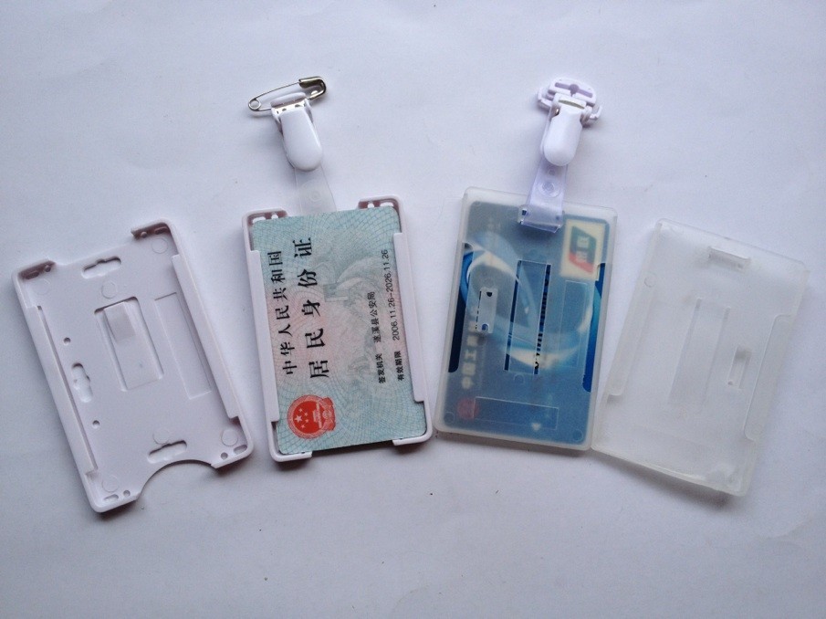 Fashional Employee Cute Retractable Badge Holder With Logo Customized , Pantone Color