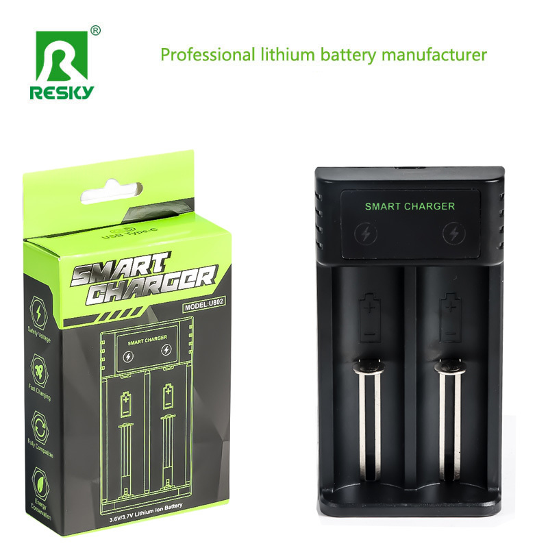 Rechargeable Cylindrical Battery Charger 2 Slots For 18650 18500 20650