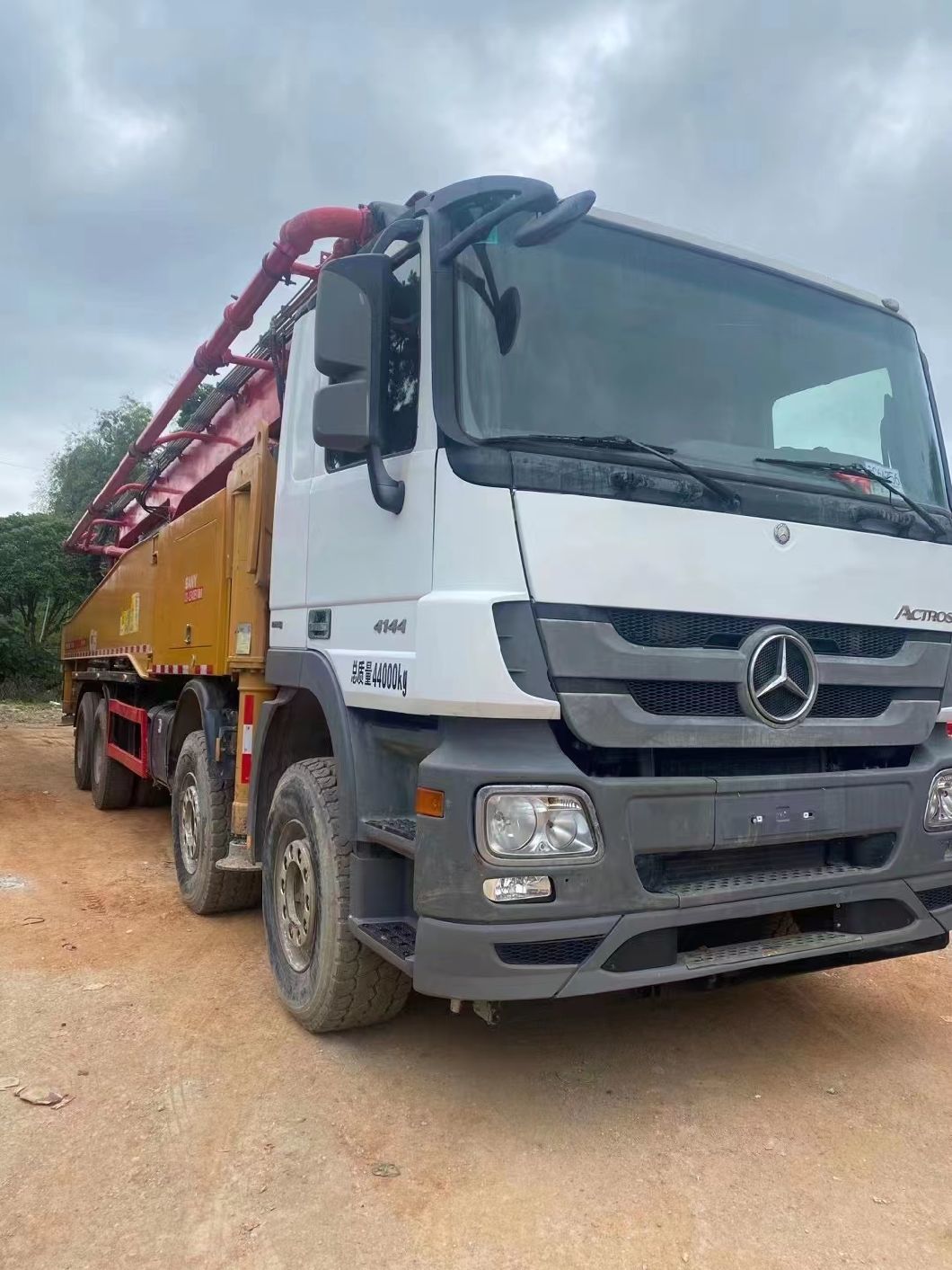 Used Concrete Mounted Pump 2019 Sy 56m Concrete Pump on Benz Chassis for Ready Mix