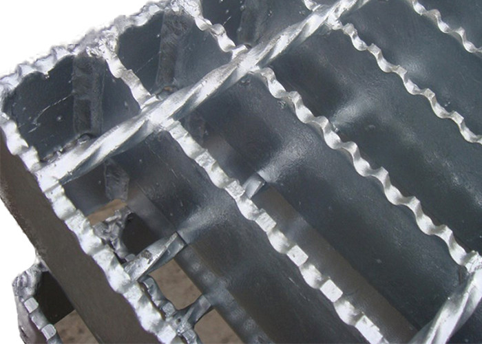 Anti Slip Serrated Heavy Duty Steel Grate Hot Dipped Galvanized Coating