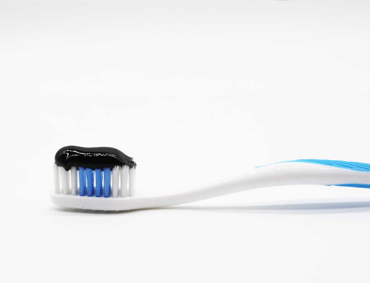 Oral Care Black Activated Charcoal And Coconut Oil Toothpaste 100g