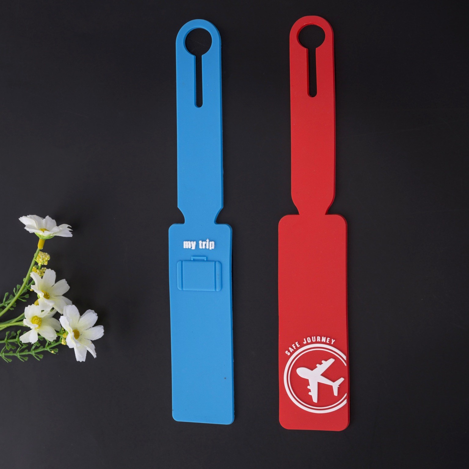 Cartoon and Modern Design Silicone Luggage Tag with Privacy Name ID Card BPA Free