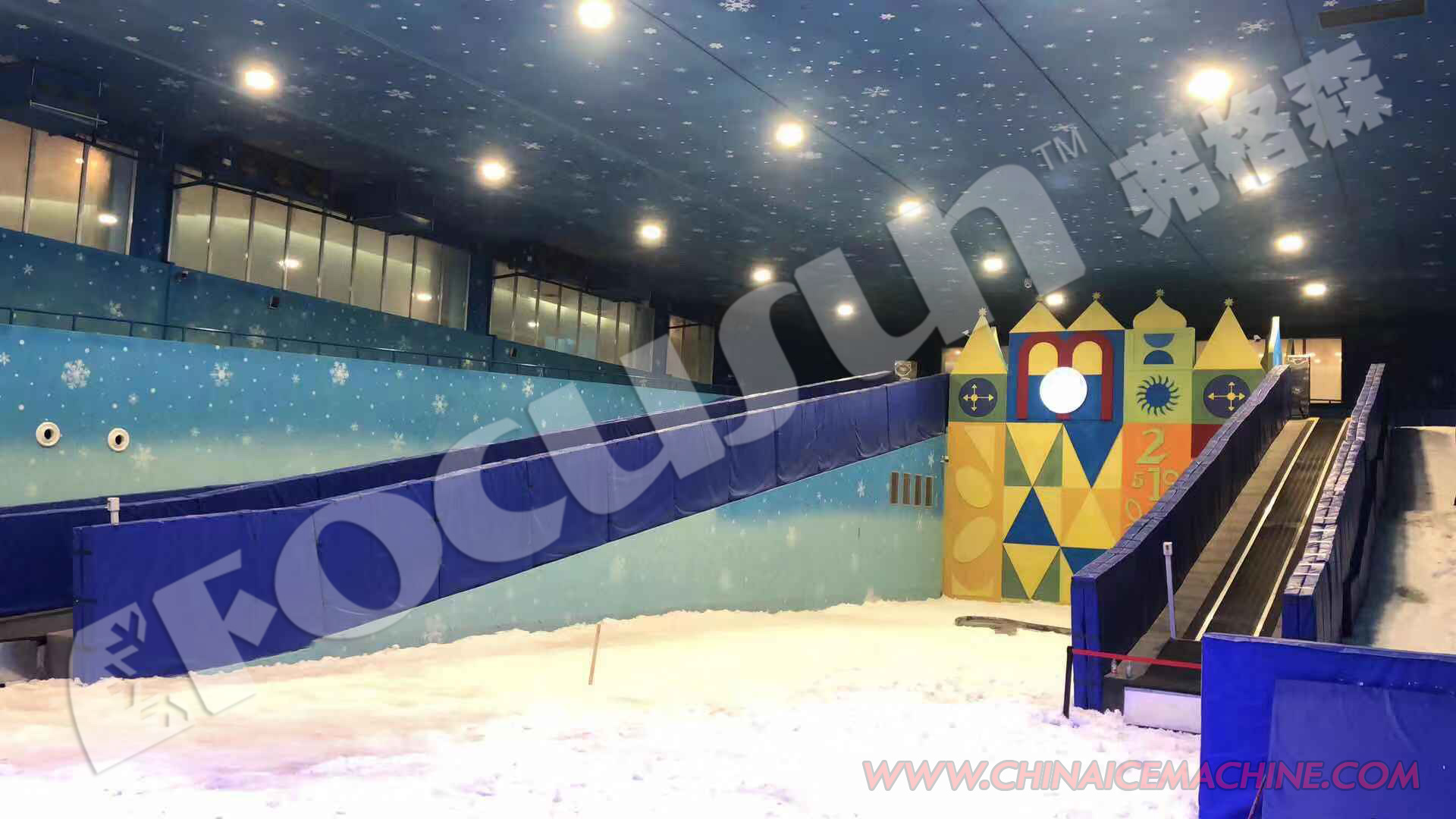Focusun Artificial Snow Ice Falling Making Machine with After-sales Service Provided
