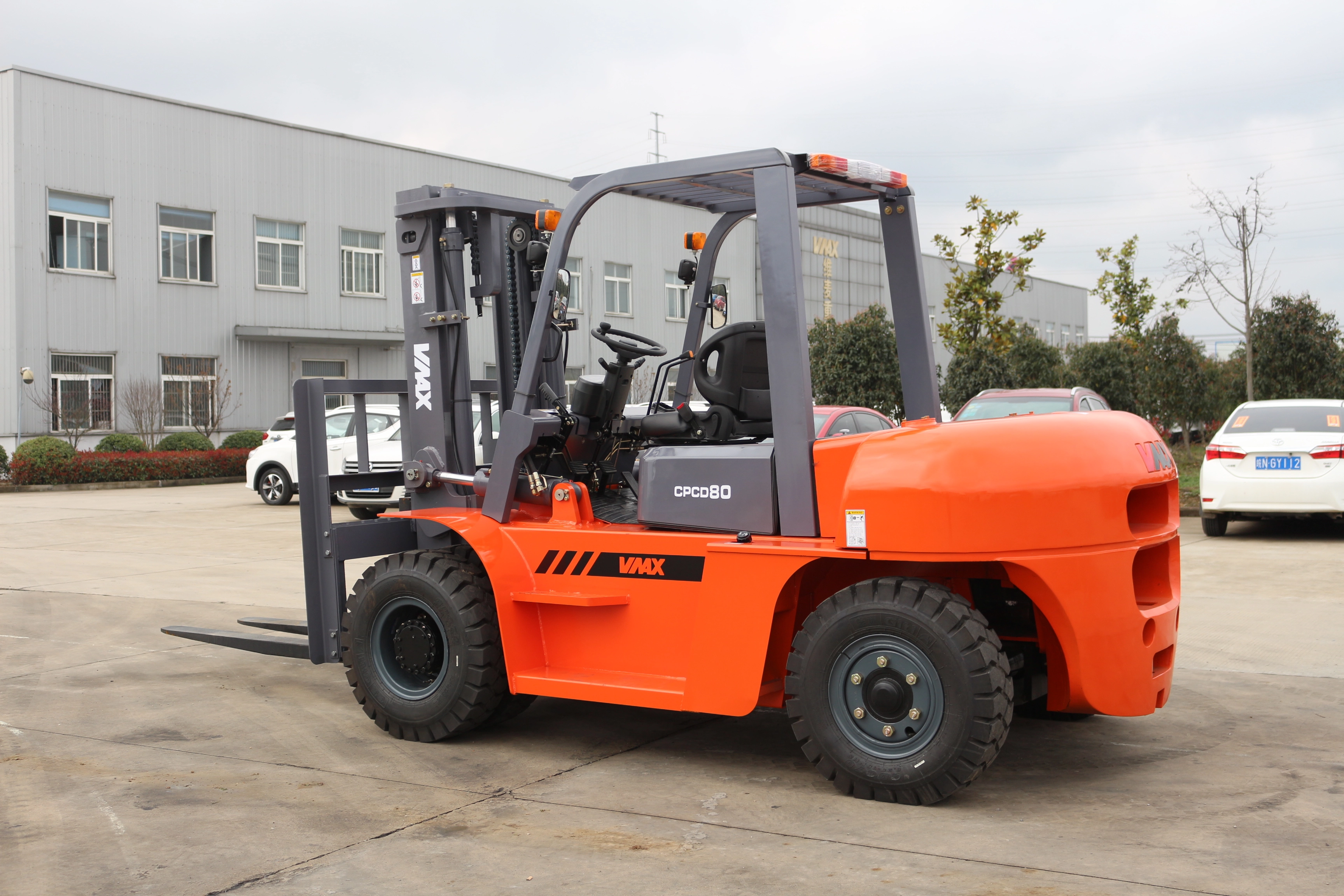 Lifter 8 Ton Diesel Forklift Trucks Fork Lifter Tractor Max Power Building Engine