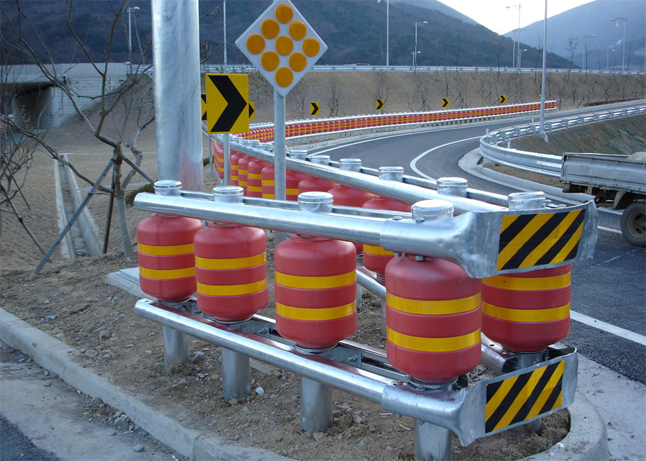 Rotatable Crash Barriers For Dangerous Road Sections