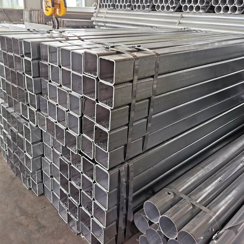 Galvanized and Powder Coated Q235 Q345 Square Post for Traffic Barrier Distribution