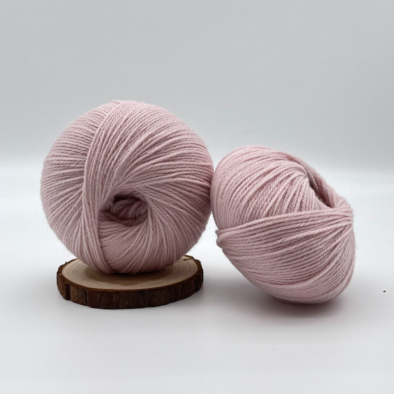 100% Fine Merino Wool Yarn 1/3.4NM Soft Touching For Knitting Crochet Scarf Sweater