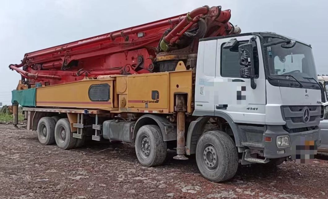 Perfect Performance 2013 Putzmeister 56m Concrete Pump Mounted Beton Pump on Benz Chassis Sale in Factory Price