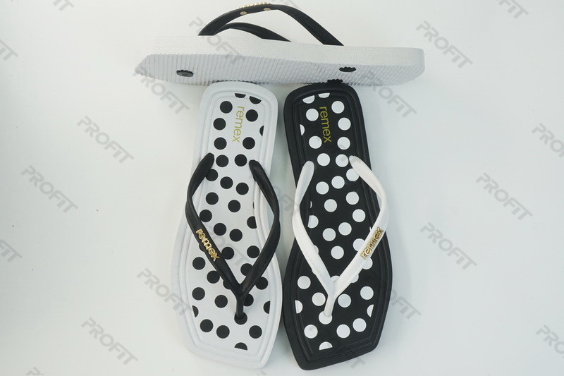 Summer PVC Strap PE Outsole Square Toe Flip Flop For Lady
